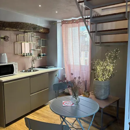 Dantes Apartment